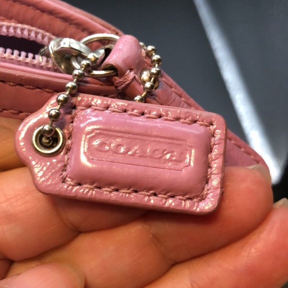 Coach Shiny Metallic Leather Lilac cosmetics bag - Picture 11 of 14